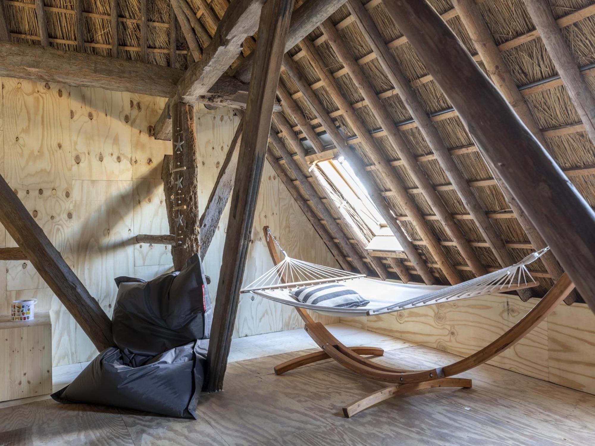 Luxuriously Restored Farmhouse With Trendy Interior Close To Sea And Forest خروت المظهر الخارجي الصورة