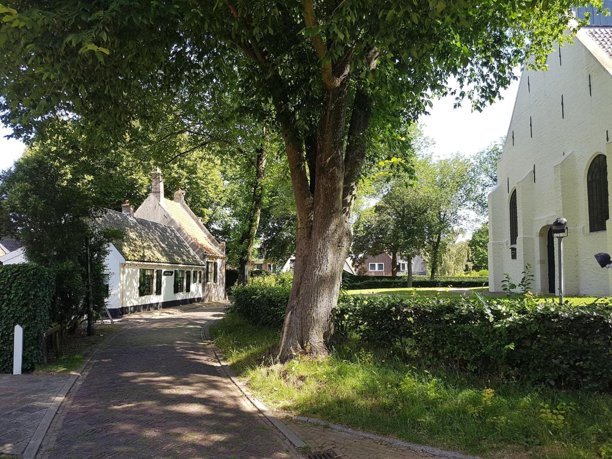 Luxuriously Restored Farmhouse With Trendy Interior Close To Sea And Forest خروت المظهر الخارجي الصورة